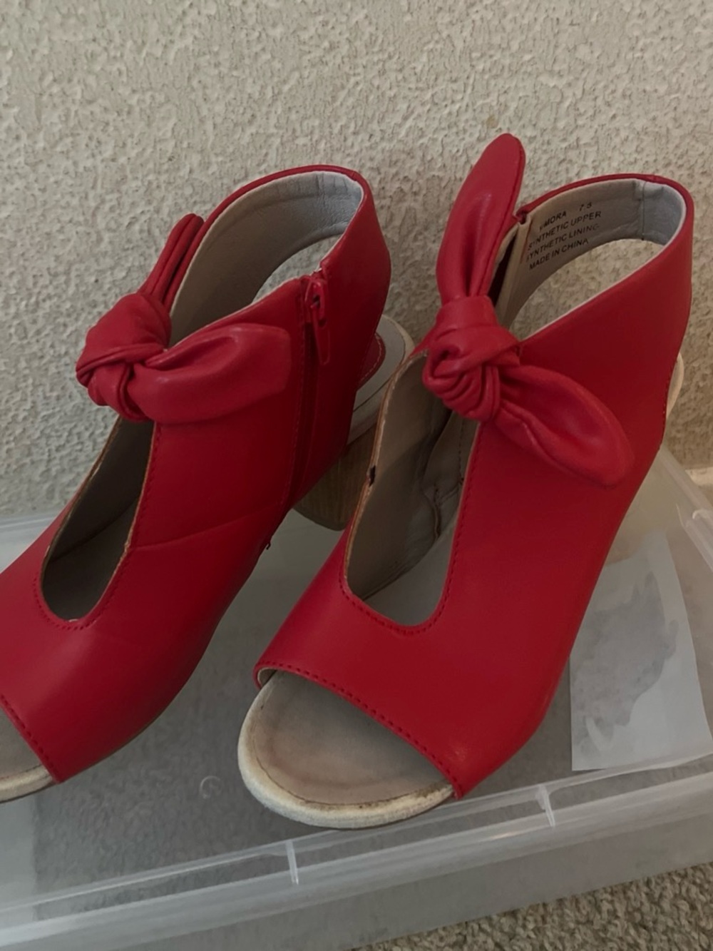 Red Knot Peep-Toe Women's Heels